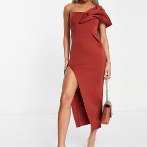One shoulder dress